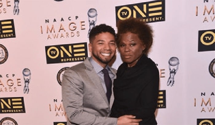About Janet Smollett - Author and Mother of Smollett Family